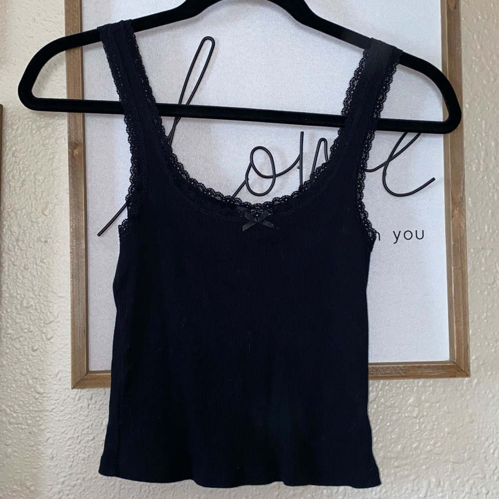 Laced cropped tank.